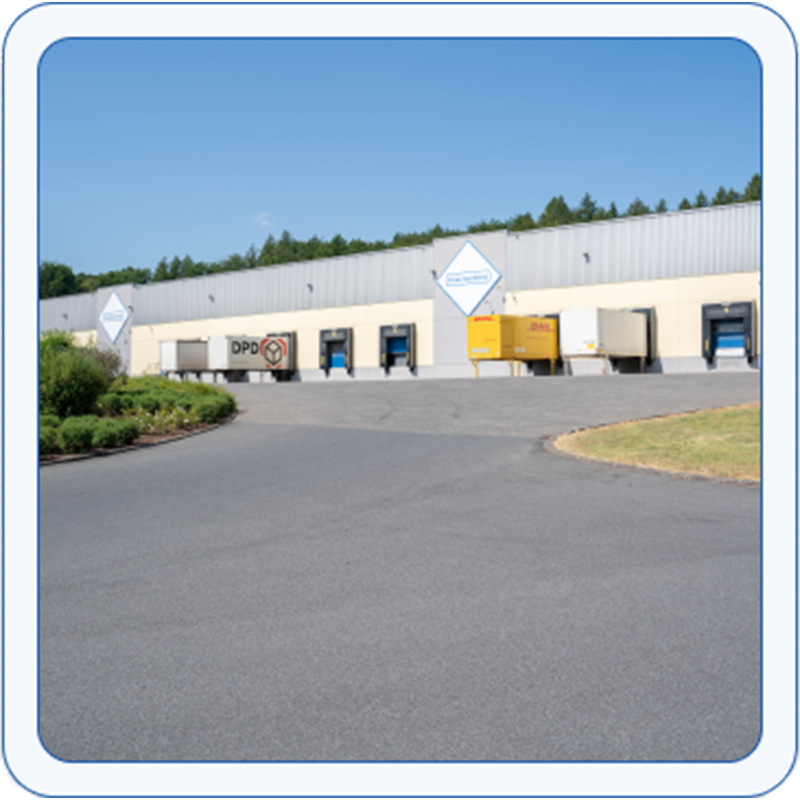 Centrum logistyczne w Ransbach Widok zewnętrzny centrum logistycznego w Ransbach-Baumbach