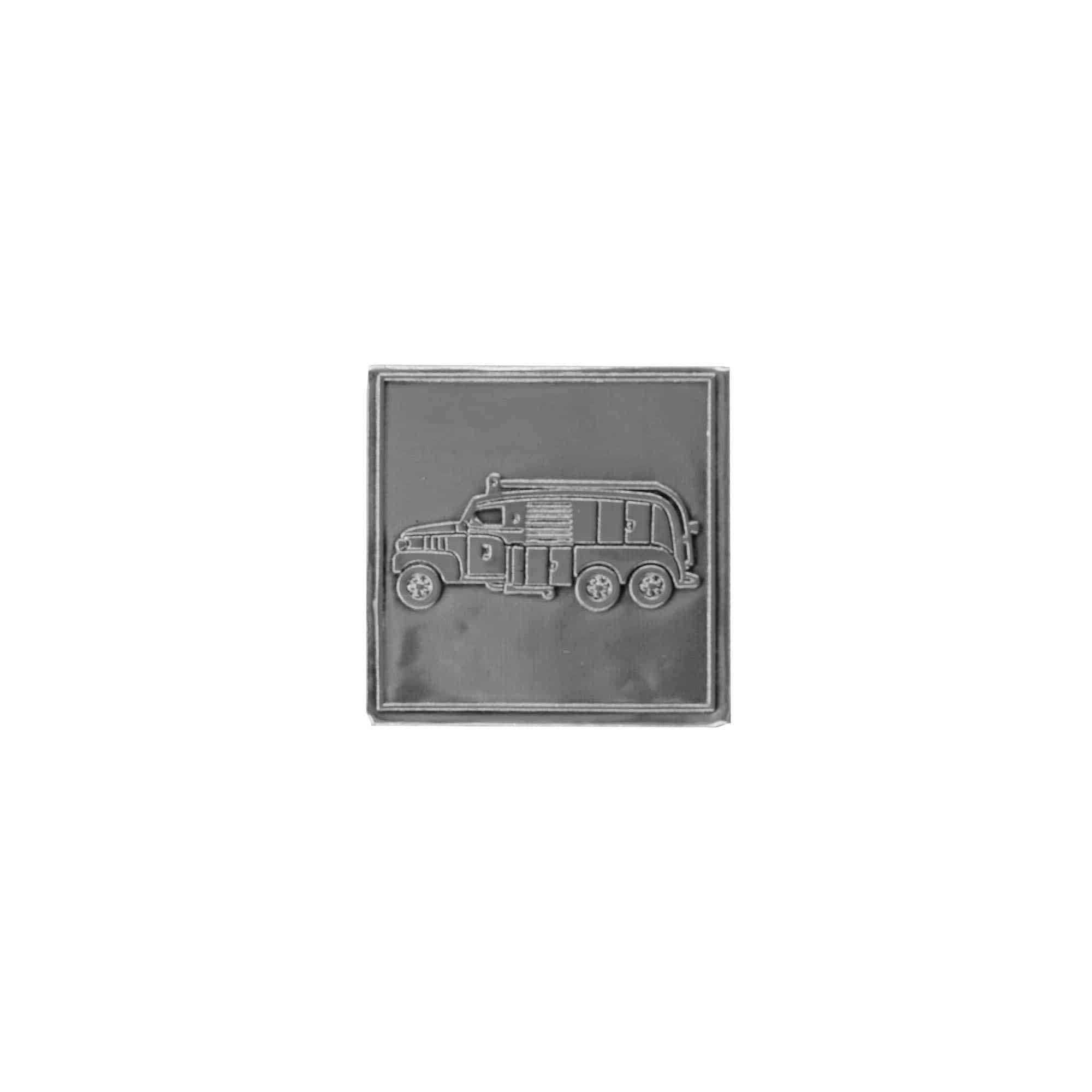 Etykieta cynowa 'Wóz strażacki', kwadratowa, metal, kolor srebrny